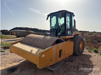 Compactor CATERPILLAR