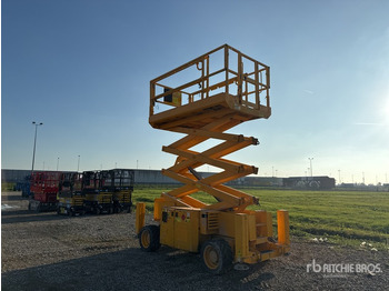 Scissor lift GENIE