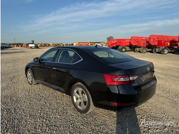 Car 2018 Skoda Superb Autovettura: picture 4