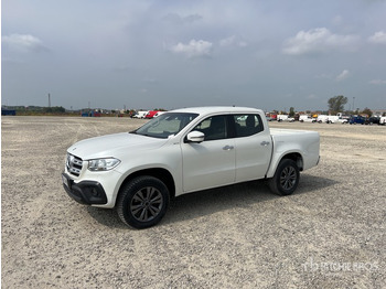 Pickup truck MERCEDES-BENZ