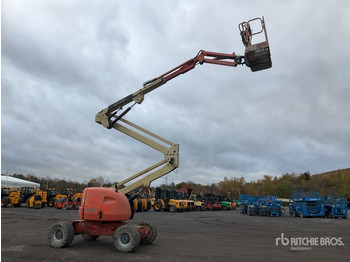 Articulated boom JLG