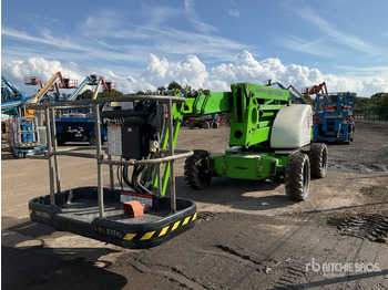 Articulated boom NIFTYLIFT