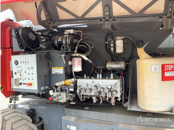 Articulated boom 2017 Skyjack SJ85AJ 4WD Diesel Articulating Boom Lift: picture 5