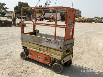 Scissor lift JLG