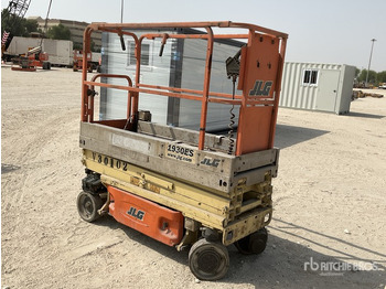 Scissor lift JLG