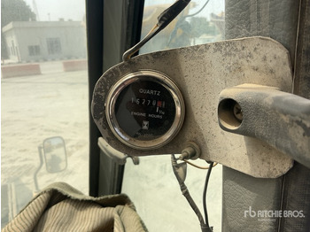 Rough terrain crane KATO