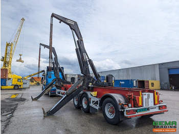 Container transporter/ Swap body semi-trailer HAMMAR 160 HE 3-Assen - SideLoader - 33T - ContainerStacking - Afstandbediening: picture 3 Container transporter/ Swap body semi-trailer HAMMAR 160 HE 3-Assen - SideLoader - 33T - ContainerStacking - Afstandbediening: picture 3