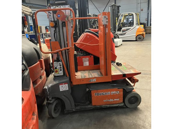 Scissor lift JLG