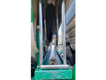 Tank truck MERCEDES AXOR: picture 5