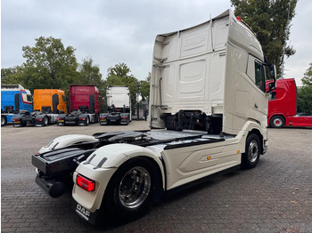 Leasing of DAF XG+ 480 Standairco 2X tank Alcoa Leder, Full - Top condition 276.240KM DAF XG+ 480 Standairco 2X tank Alcoa Leder, Full - Top condition 276.240KM: picture 4