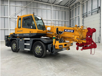 Mobile crane KATO