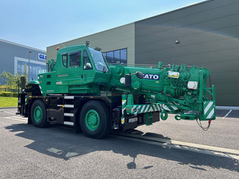 Mobile crane KATO
