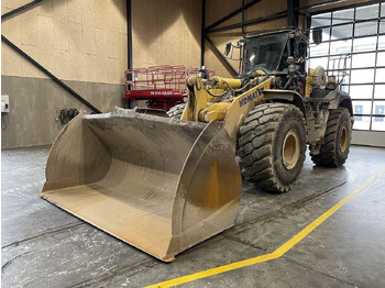 Wheel loader KOMATSU WA475