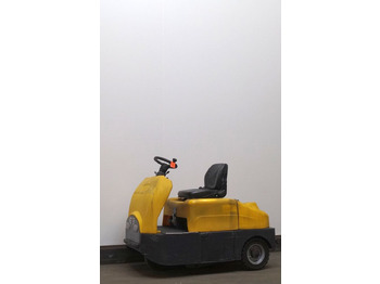 Tow tractor