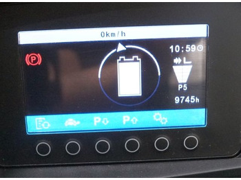 Electric forklift Jungheinrich EFG216: picture 5