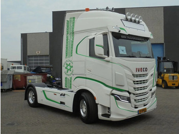 Tractor unit Iveco S-WAY 460+ Euro 6 + LNG + CNG + Retarder: picture 3 Tractor unit Iveco S-WAY 460+ Euro 6 + LNG + CNG + Retarder: picture 3