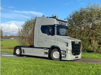 Tractor unit Scania 530ST V8 NGS | VLASTUIN " GREY GRIFFIN " | FULL AIR | REATRDER | NEW: picture 1