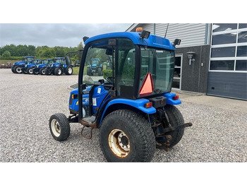 Farm tractor New Holland TC35DA: picture 3