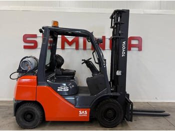 LPG forklift Toyota 10860 - 02-8FGF25: picture 2