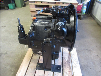 Gearbox for Construction machinery Case 87396486R - 445019A1R: picture 5