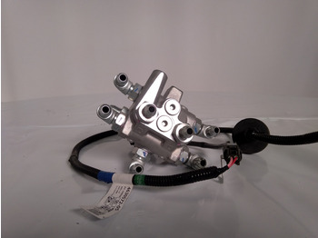 Hydraulic valve for Construction machinery Hitachi 4609630: picture 2 Hydraulic valve for Construction machinery Hitachi 4609630: picture 2