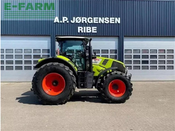 Farm tractor CLAAS Axion 830