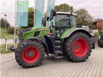 Farm tractor FENDT 724 Vario