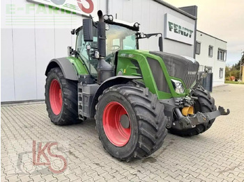 Farm tractor FENDT 826 Vario