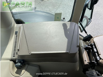 Farm tractor John Deere 6250r: picture 5