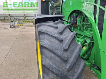 Farm tractor JOHN DEERE 8R Series
