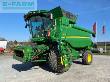 Combine harvester JOHN DEERE T560