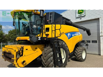 Combine harvester NEW HOLLAND CR9090