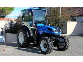 Farm tractor NEW HOLLAND T4