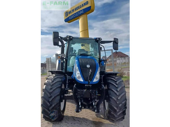 Farm tractor NEW HOLLAND T5