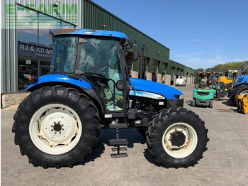 Farm tractor NEW HOLLAND TD80D