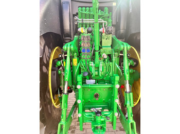 Farm tractor John Deere 6R 175: picture 4