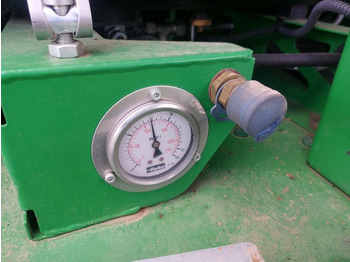 Harvester JOHN DEERE