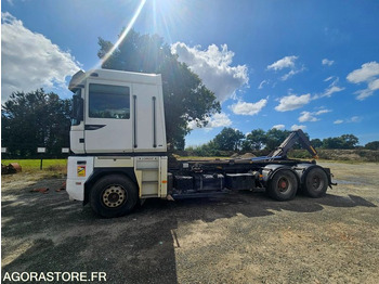 Hook lift truck RENAULT Magnum