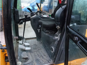 Mini excavator JCB 8018: picture 2