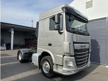 Tractor unit DAF XF 530