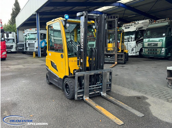 Electric forklift HYSTER