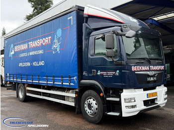 Curtainsider truck MAN TGM