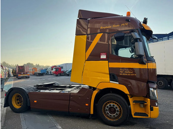 Tractor unit Renault T460 4X2 EURO 6 SKIRTS: picture 4