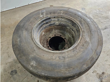 Tire for Truck Firestone 16.9-30: picture 5