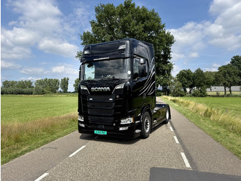 Tractor unit SCANIA S 520