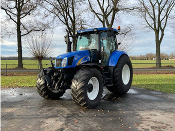 Farm tractor NEW HOLLAND T6020
