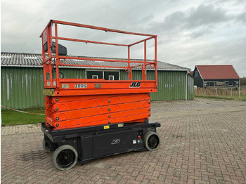 Aerial platform JLG