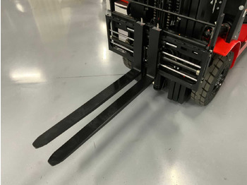 Forklift EP - EFL 252 X - FORK POSITIONER, SIDESHIFT, TRIPLEX, FORKLIFT 2025: picture 3 Forklift EP - EFL 252 X - FORK POSITIONER, SIDESHIFT, TRIPLEX, FORKLIFT 2025: picture 3