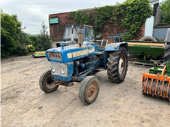 Farm tractor FORD