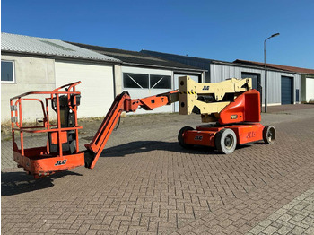 Aerial platform JLG